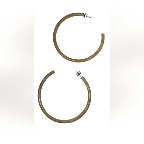 Light Horn Hoop Earrings Made From Italian Cellulose Acetate Faux Ivory - Picture 1 of 4